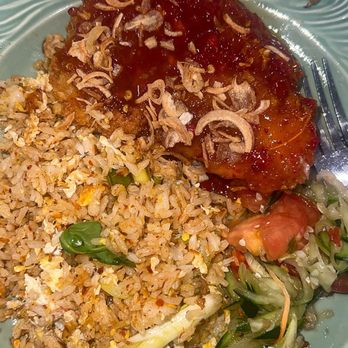 Zaab E Lee - Chili fish and crab fried rice - Thai Near Me - Chicago, Illinois Zaab E Lee - Chili fish and crab fried rice - Thai Near Me - Chicago, Illinois
