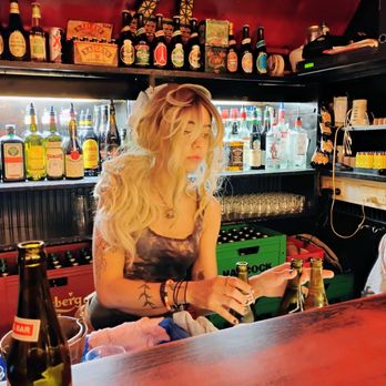 Eiffel Bar - Our new bartender Laura - Dive Bars Near Me - Christianshavn, 84