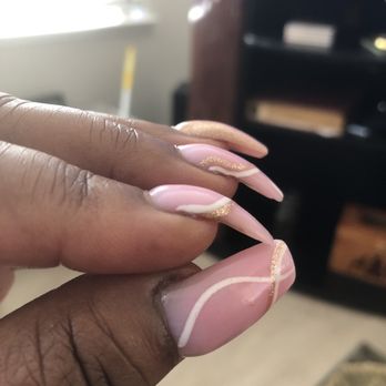 Lavish Nails Salon - Nail Salons Near Me - Martinez, California
