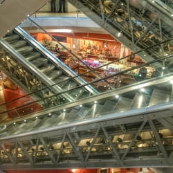 Gourmétage - Hinter Rolltreppen verborgen