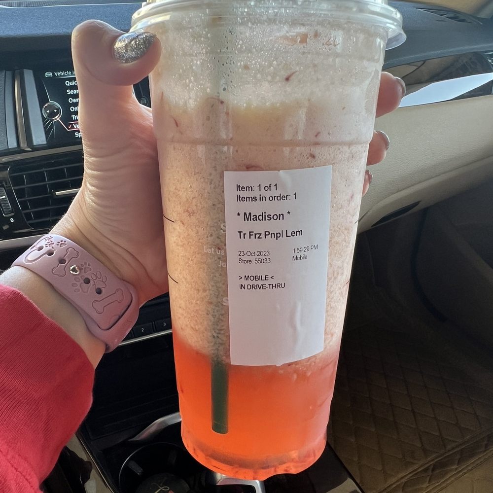 Trenta frozen pineapple lemonade- not frozen and completely seperated. This was how it was given to me. Trenta frozen pineapple lemonade- not frozen and completely seperated. This was how it was given to me.
