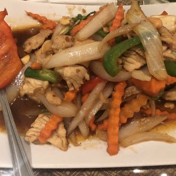 Thai Mango - Chicken cashew with Chili sauce - Thai Near Me - Sacramento, California Thai Mango - Chicken cashew with Chili sauce - Thai Near Me - Sacramento, California