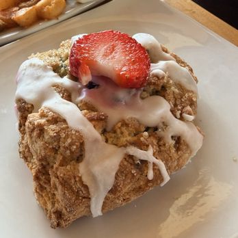 The Looking Glass Restaurant - Gluten free scone - New American Near Me - Bar Harbor, Maine