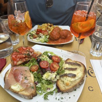 Mimì e Cocò - Meatball and bruschetta trio - Italian Near Me - Rome, RM Mimì e Cocò - Meatball and bruschetta trio - Italian Near Me - Rome, RM