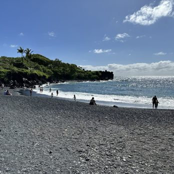Black Sand Beach - Beaches Near Me