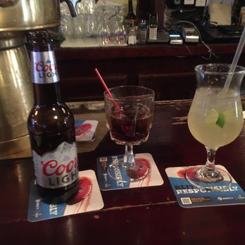 Flannery's Bar - a cold beverage and a cold beverage - Irish Pub Near Me - New York, New York