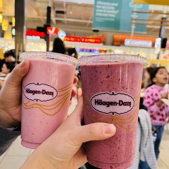 Häagen-Dazs - 11/25/23. Pomegranate Berry Smoothie and Wildberry Smoothie - Ice Cream & Frozen Yogurt Near Me - Ontario, California Häagen-Dazs - 11/25/23. Pomegranate Berry Smoothie and Wildberry Smoothie - Ice Cream & Frozen Yogurt Near Me - Ontario, California