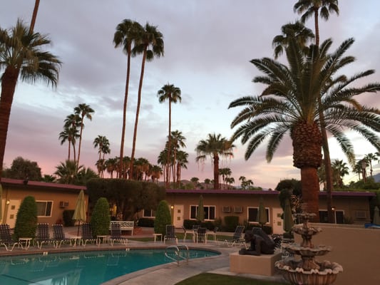 Inndulge Palm Springs by null