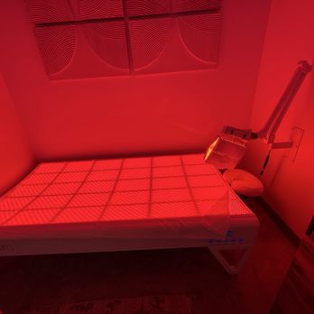 Ascent - Lightstim bed and face panel - Physical Therapy Near Me - Costa Mesa, California
