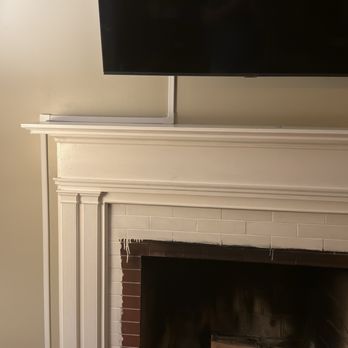 Javi’s TV Mounting - TV Mount cord placement closeup - TV Mounting Near Me - Louisville, Kentucky Javi’s TV Mounting - TV Mount cord placement closeup - TV Mounting Near Me - Louisville, Kentucky