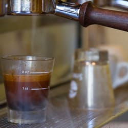 Sunergos Coffee - Pulling the best shot in America!