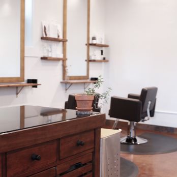 Midtown Curls - Love the rustic wood clean vibe - Hair Salons Near Me - Reno, Nevada Midtown Curls - Love the rustic wood clean vibe - Hair Salons Near Me - Reno, Nevada