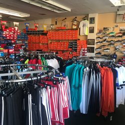 Jogg'n Shoppe - Inside
