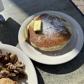 Aloha Stacks - Banana Pancake - Pancakes Near Me - Cerritos, California