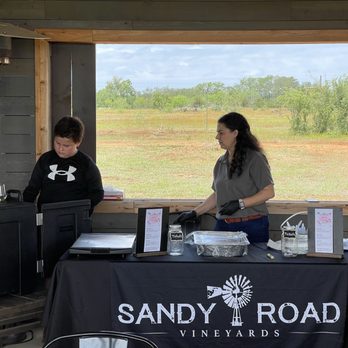 Sandy Road Vineyards - Food pairings - Wineries Near Me - Johnson City, Texas Sandy Road Vineyards - Food pairings - Wineries Near Me - Johnson City, Texas