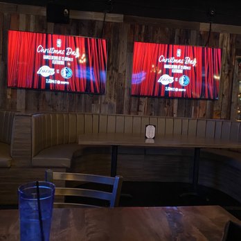 The Parlor - Comfy and clean booths and tables with big screen tvs - Salad Near Me - Reno, Nevada The Parlor - Comfy and clean booths and tables with big screen tvs - Salad Near Me - Reno, Nevada
