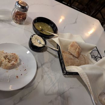 Villa Palma Ristorante - Ate half of the free bread starter/appetizer already but it's delicious! - Italian Near Me - Indialantic, Florida Villa Palma Ristorante - Ate half of the free bread starter/appetizer already but it's delicious! - Italian Near Me - Indialantic, Florida