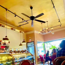 Leonidas Chocolate Cafe - Interior