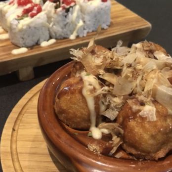 Sushi Kimu - Chopped scallop Roll and takoyaki - Japanese Near Me - Calgary, Alberta Sushi Kimu - Chopped scallop Roll and takoyaki - Japanese Near Me - Calgary, Alberta