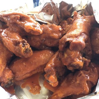 Macy's Place - Hot wings - Pizza Near Me - Buffalo, New York