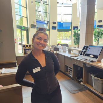 EōS Fitness - Kaitlyn Henry - Gyms Near Me - Valencia, California EōS Fitness - Kaitlyn Henry - Gyms Near Me - Valencia, California