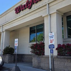 Walgreens - Signage above Curbside Pickup 05-08-2025