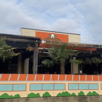 High Fives - the front of a fast food restaurant - Bars Near Me - Dallas, Texas High Fives - the front of a fast food restaurant - Bars Near Me - Dallas, Texas