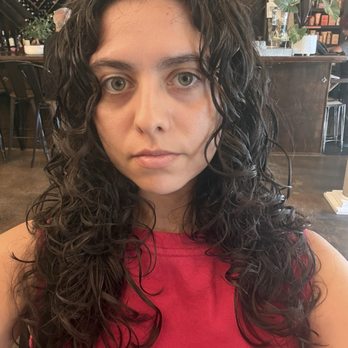 Beauty Lounge - Tera is the best! Curly hair cut and revival - Hair Salons Near Me - Walnut Creek, California