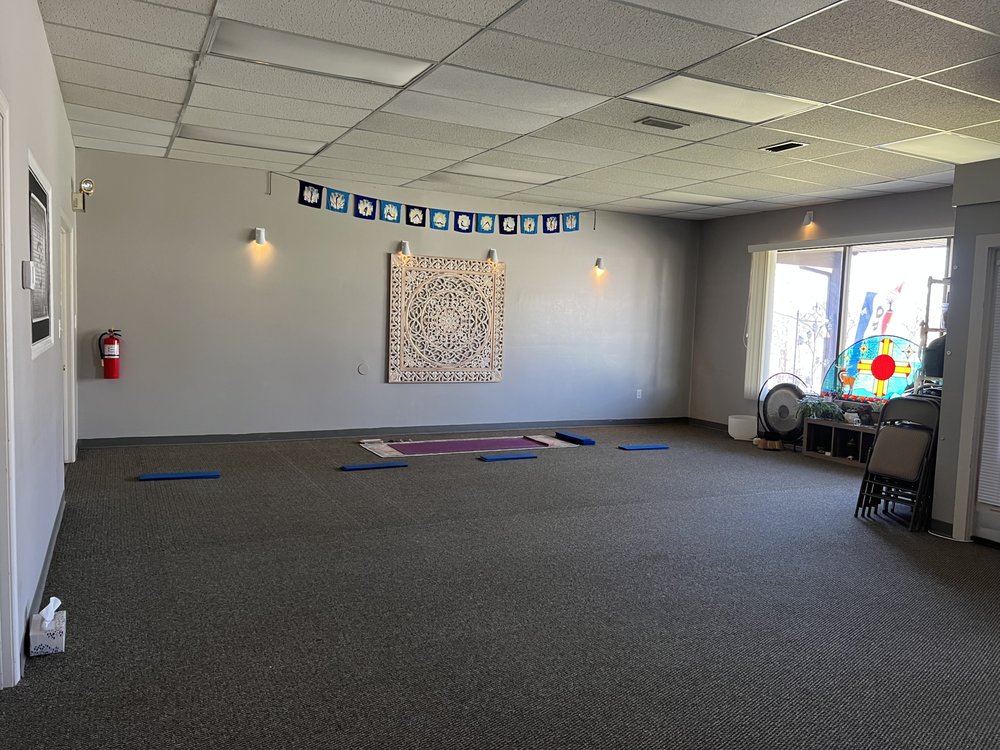 Insight Healing Studio Logo