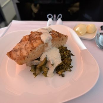Aer Lingus - Grilled Salmon - Airlines Near Me - Dublin, D