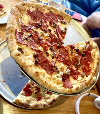 Olivella’s Pizza and Wine by null