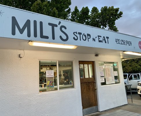 Milt's Stop & Eat by null