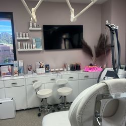 Aesthetically Yours - Love this location!