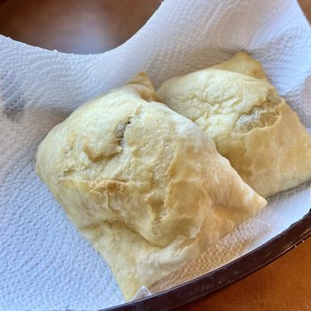 Sadie's - Complimentary sopapillas. So good! - New Mexican Cuisine Near Me - Albuquerque, New Mexico