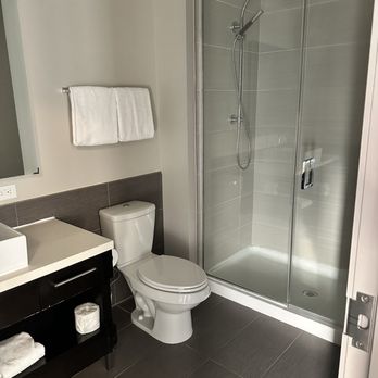 Element Fargo - Bathroom - Hotels Near Me - West Fargo, North Dakota Element Fargo - Bathroom - Hotels Near Me - West Fargo, North Dakota