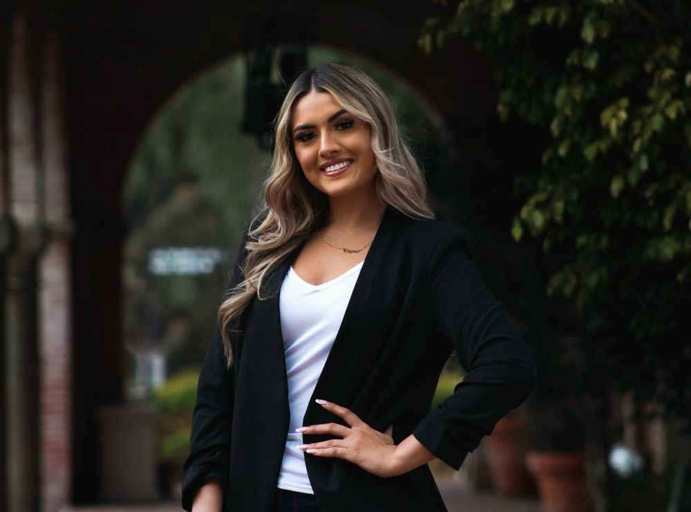 NATALIE REYNA REAL ESTATE Contact Agent 3250 Airflite Way, Long