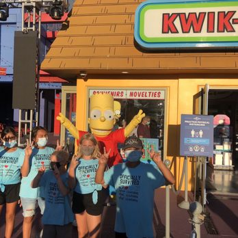 Universal Studios Hollywood - Meeting Bart Simpson - Amusement Parks Near Me - Universal City, California