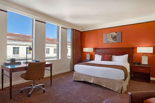 The Emily Morgan San Antonio - a DoubleTree by Hilton Hotel by null