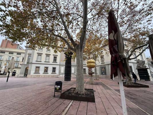Dalí Theatre-Museum by null
