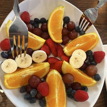 Pasquales - Fruit tray - Italian Near Me - Put-in-Bay, Ohio Pasquales - Fruit tray - Italian Near Me - Put-in-Bay, Ohio