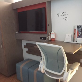 EVEN Hotel Brooklyn - Workspace - Hotels Near Me - Brooklyn, New York