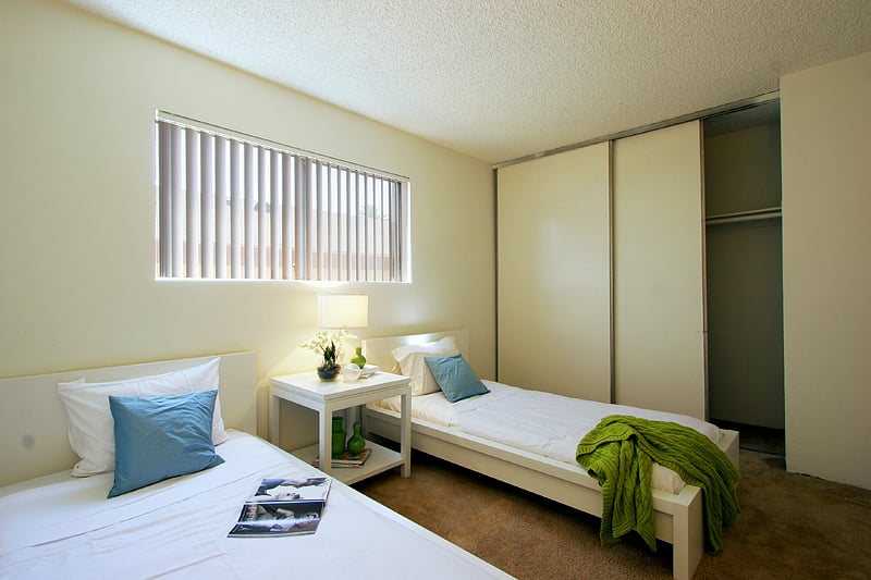 TROJAN TERRACE APARTMENTS Updated June 2024 2632 Ellendale Pl, Los