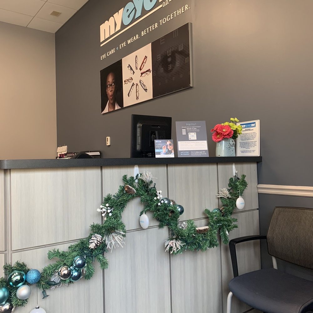 MyEyeDr - Front desk - Optometrists Near Me - Ashburn, Virginia