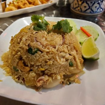 Nora Thai - Pineapple Fried Rice with Chicken, Shrimp, and Squid - Thai Near Me - Brooklyn, New York Nora Thai - Pineapple Fried Rice with Chicken, Shrimp, and Squid - Thai Near Me - Brooklyn, New York