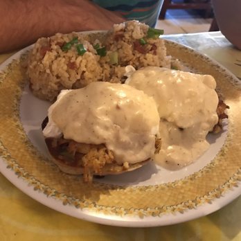 808 Grindz Cafe - Cafes Near Me - Lahaina, Hawaii