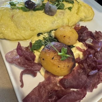 MALU - Breakfast & Brunch Near Me - Saugatuck, Michigan