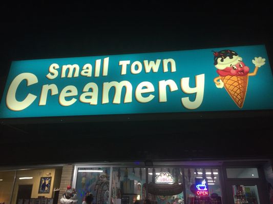 SMALL TOWN CREAMERY - 160 Photos & 145 Reviews - Ice Cream & Frozen