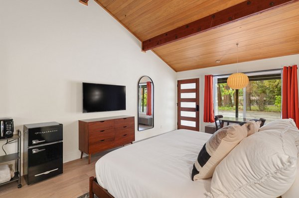 Cave Springs Resort by null