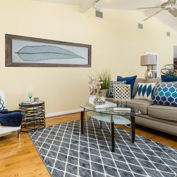 Simply Stated Staging - Family room - Home Staging Near Me - Longwood, Florida Simply Stated Staging - Family room - Home Staging Near Me - Longwood, Florida