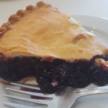 Esquire Restaurant - blueberry pie - American Near Me - Bedford, Nova Scotia Esquire Restaurant - blueberry pie - American Near Me - Bedford, Nova Scotia
